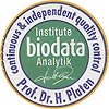  stała i niezależna kontrola jakości - 
      analityk Instytutu BIODATA Prof. dr H. Platen 